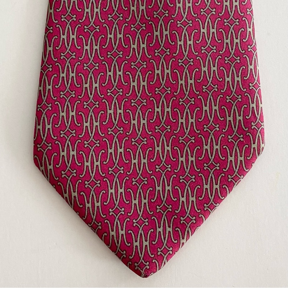 HERMÈS Paris 7169 FA Burgundy “H’’  Monogram 100% Silk Tie Necktie Made France